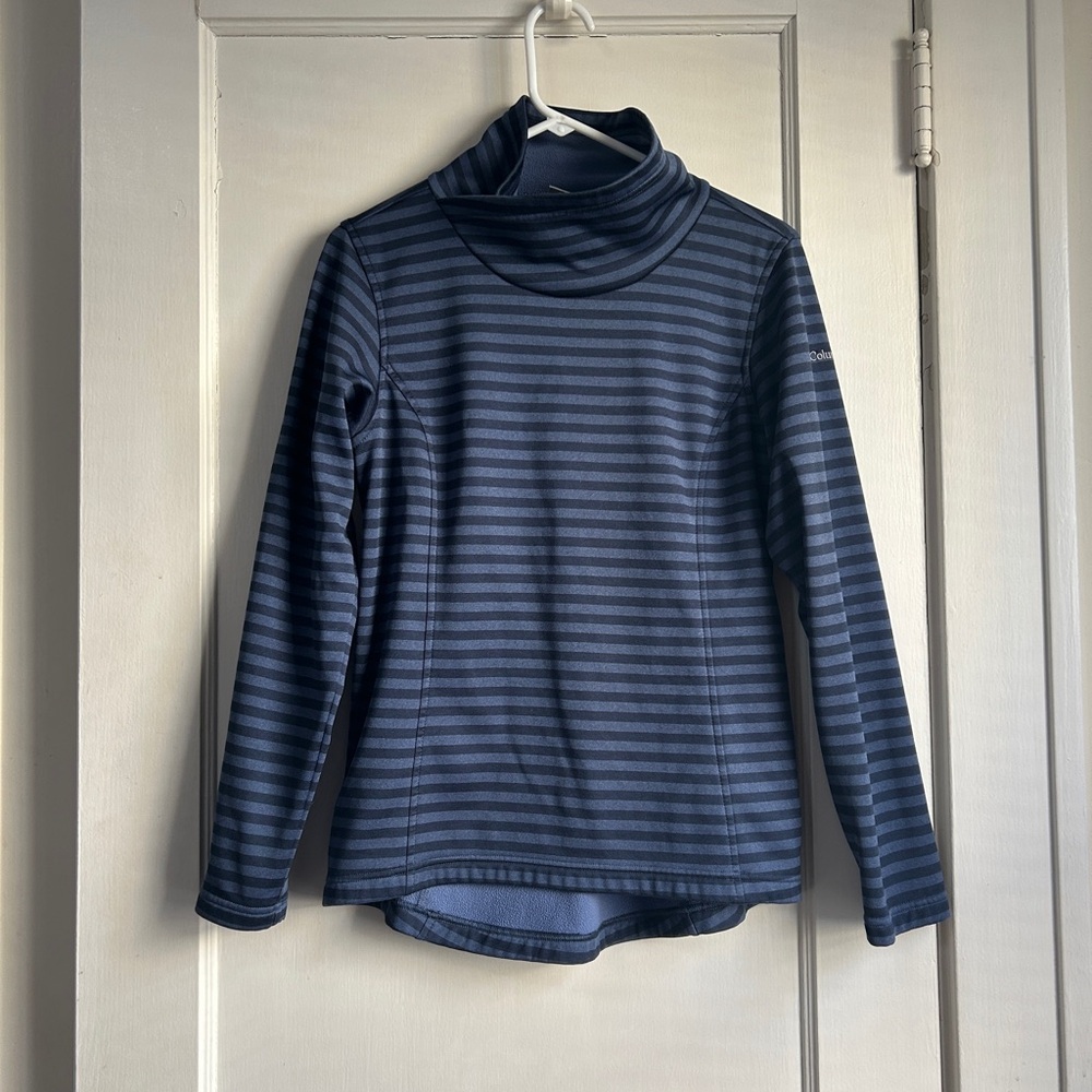 Women’s Columbia Striped Top - Size Medium